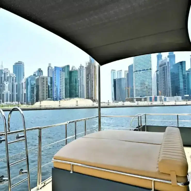 100ft Yacht Portico