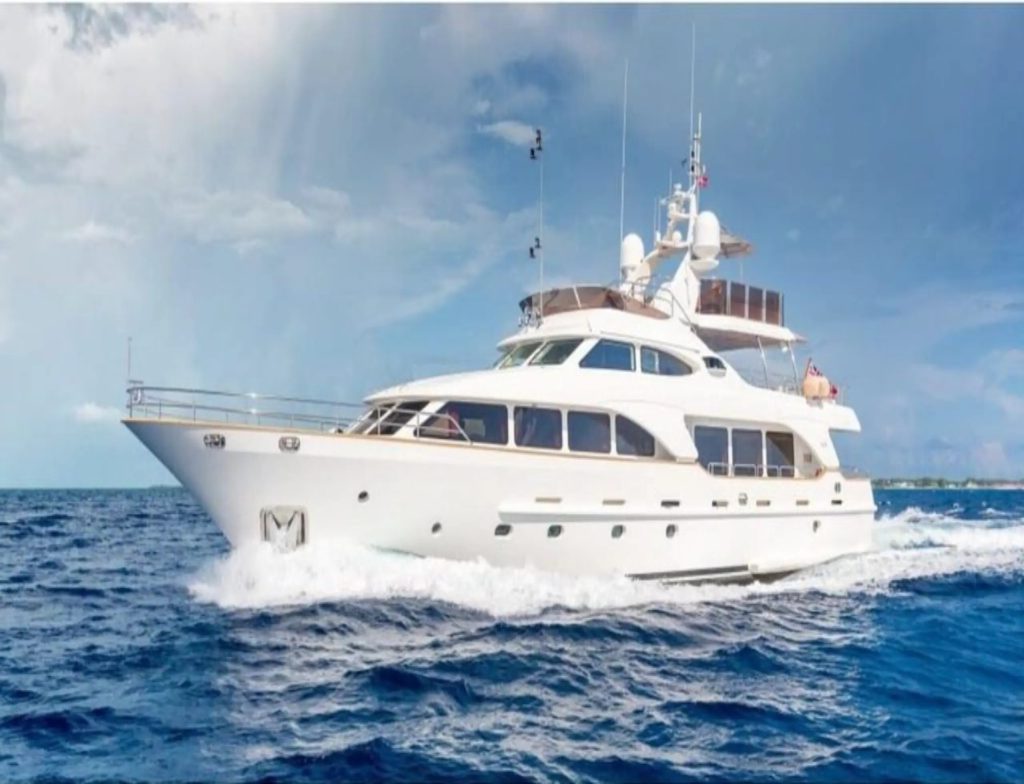 110ft yacht in dubai marina 5