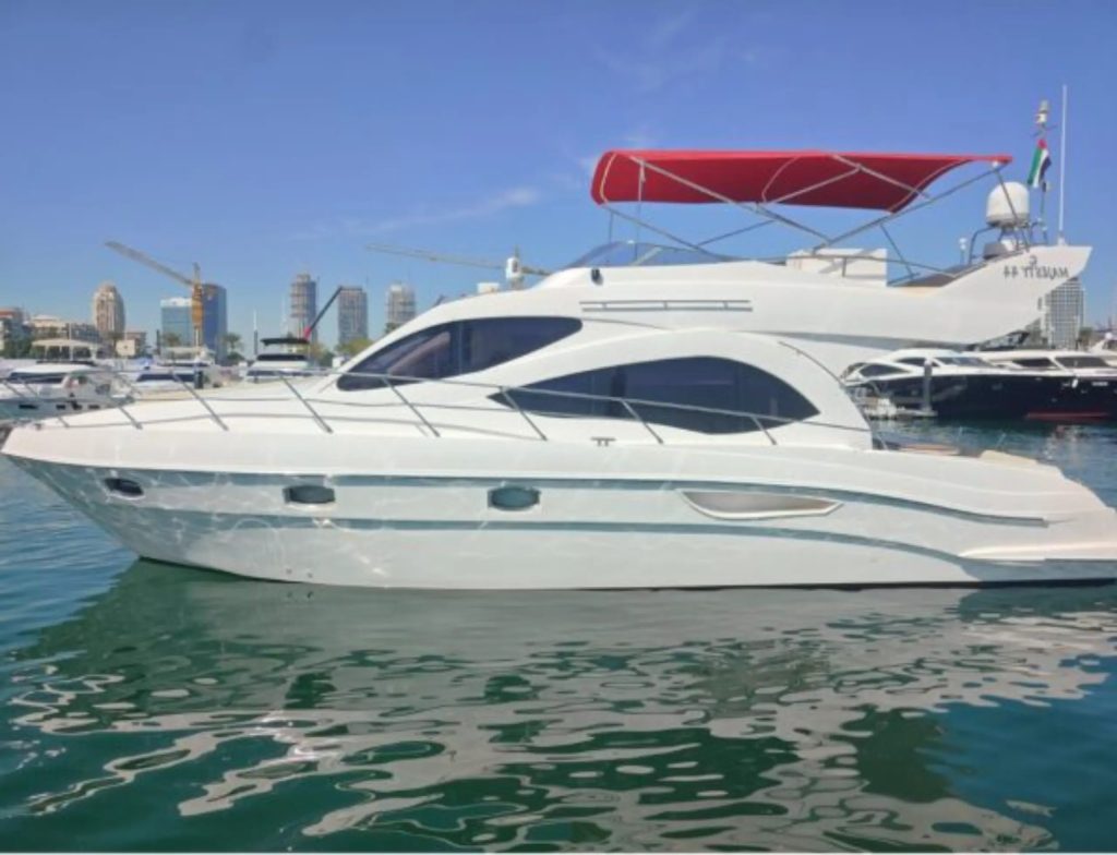 44ft yacht in dubai marina 4