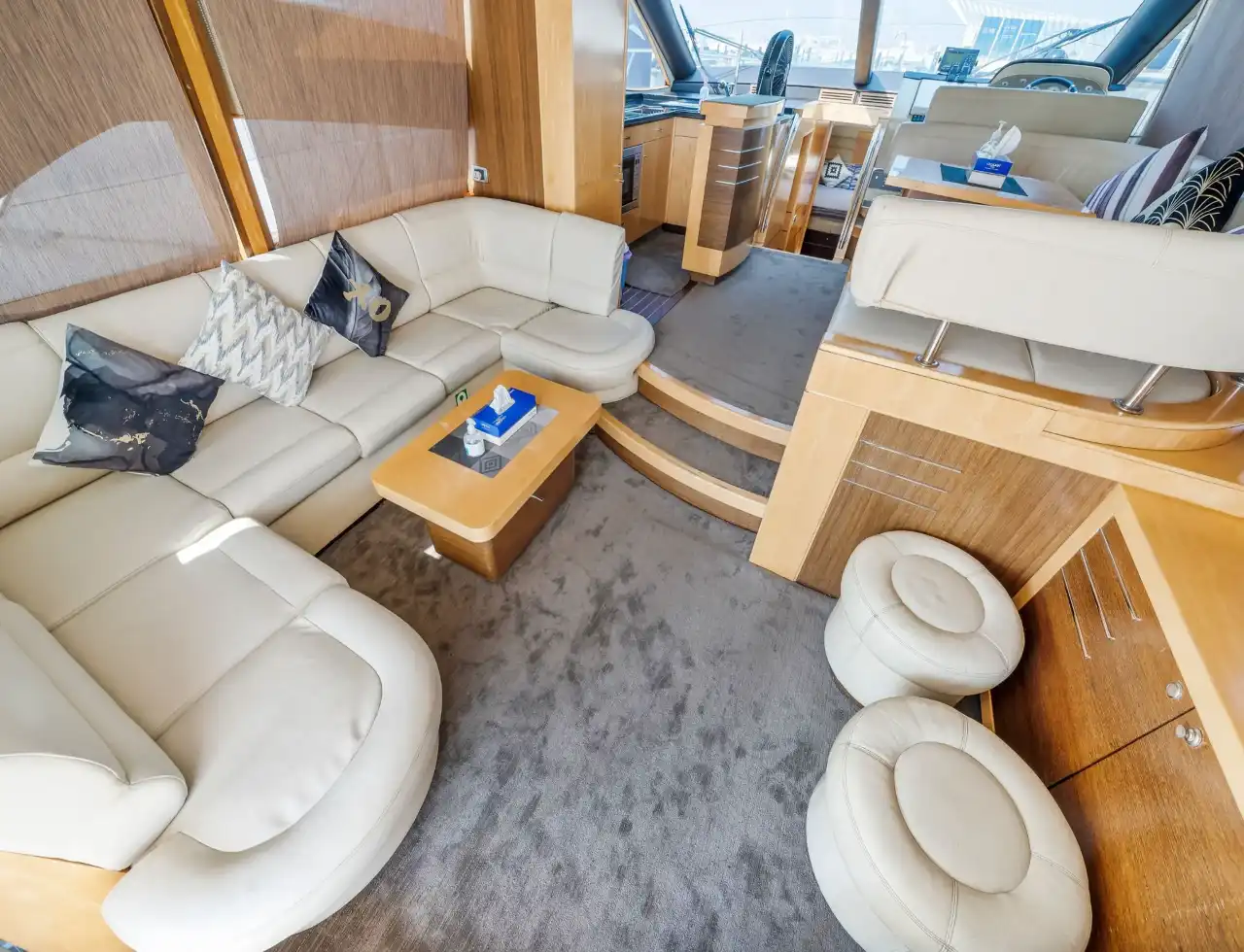 55ft yacht in dubai 3