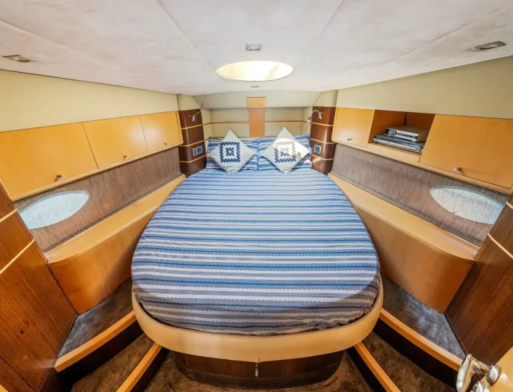 55ft yacht in dubai 5