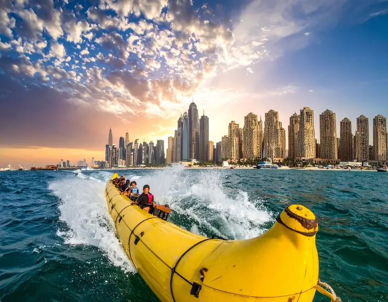 banana ride dubai marina 4