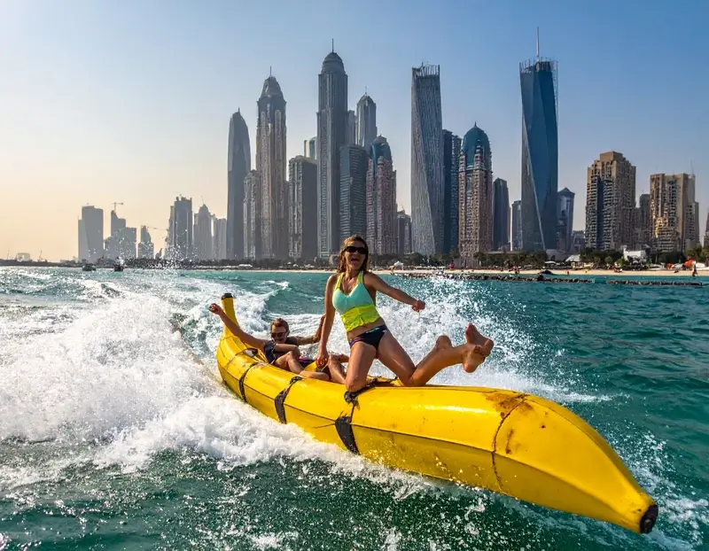 banana ride dubai marina 5